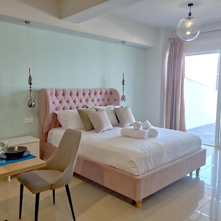 Epipleon Luxury Suites -106- Δωμάτιο 40Τμ Με Βεράντα 45Τμ Μπροστά Στην Θάλασσα Nafpaktos Zewnętrze zdjęcie