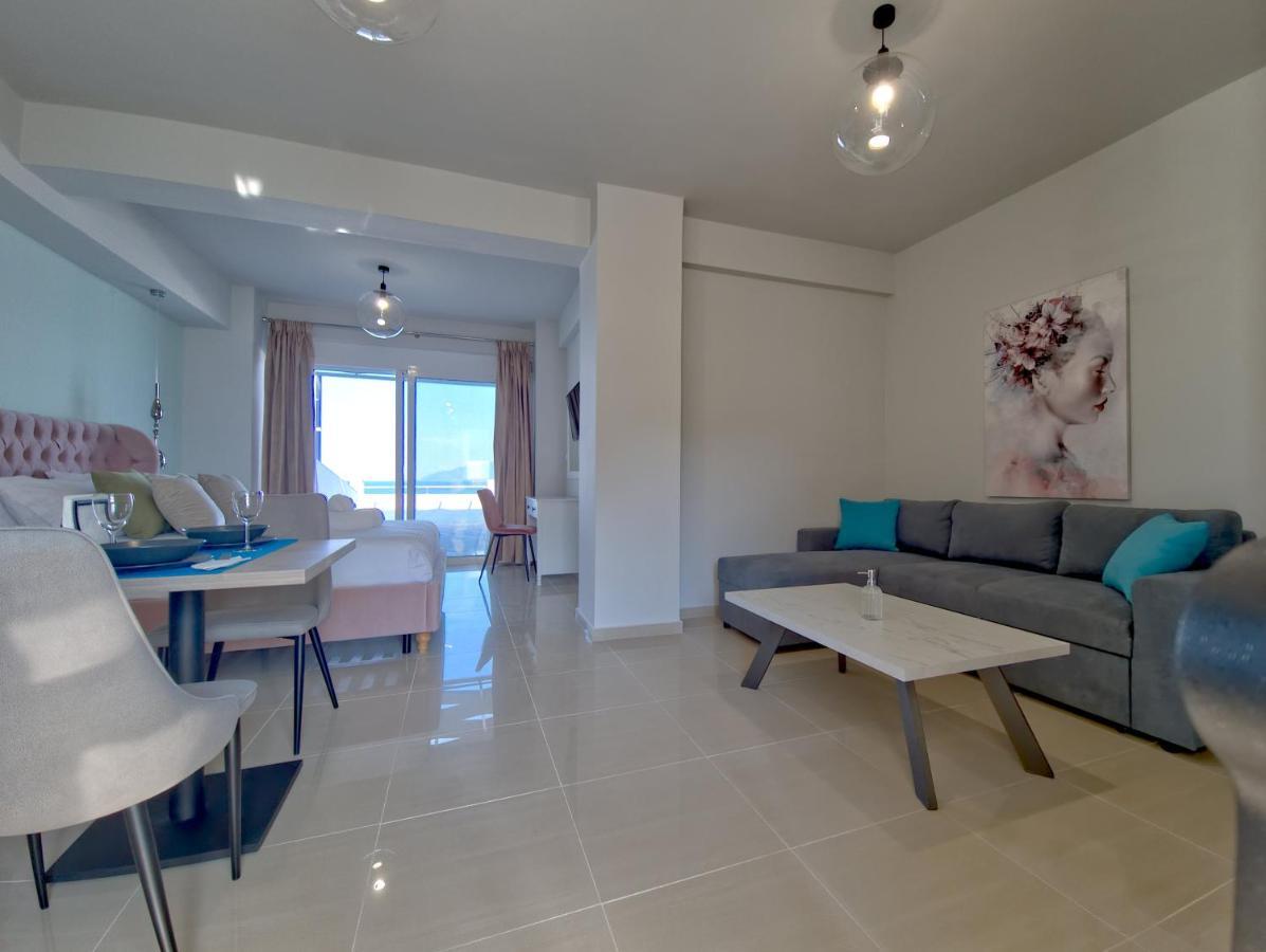 Epipleon Luxury Suites -106- Δωμάτιο 40Τμ Με Βεράντα 45Τμ Μπροστά Στην Θάλασσα Nafpaktos Zewnętrze zdjęcie