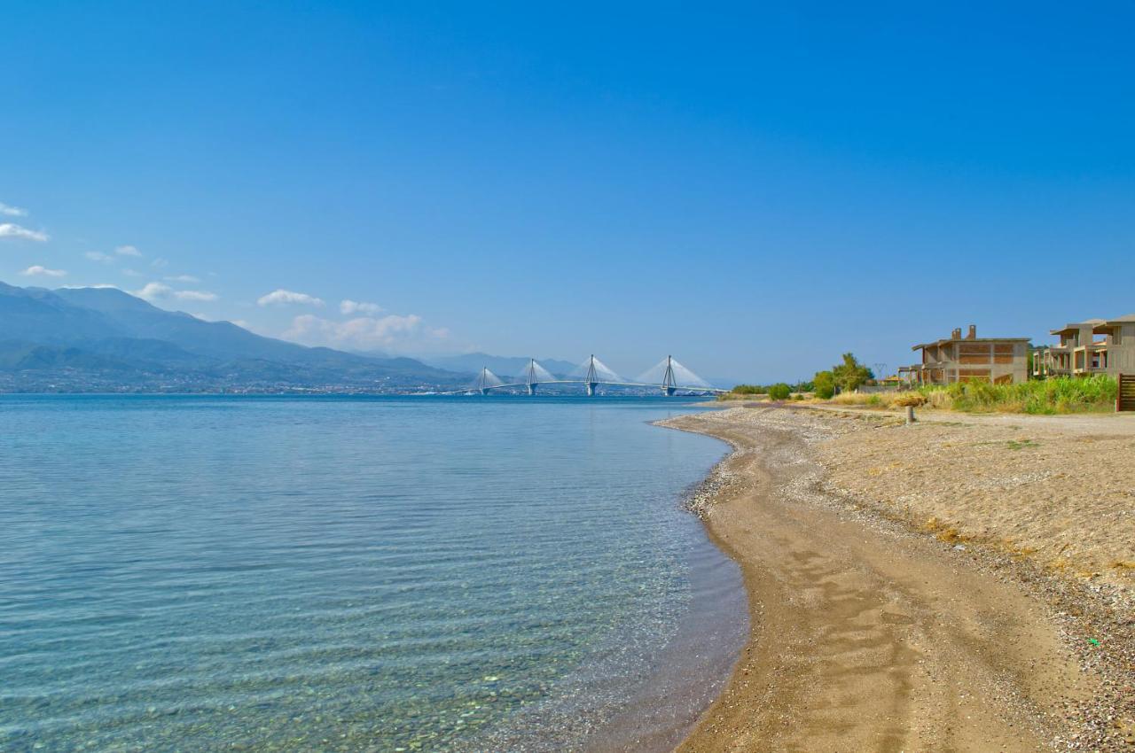 Epipleon Luxury Suites -106- Δωμάτιο 40Τμ Με Βεράντα 45Τμ Μπροστά Στην Θάλασσα Nafpaktos Zewnętrze zdjęcie
